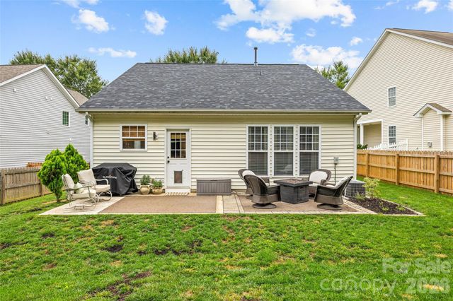 1732 Crabapple Tree Lane, Charlotte, NC 28214