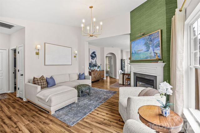 1732 Crabapple Tree Lane, Charlotte, NC 28214