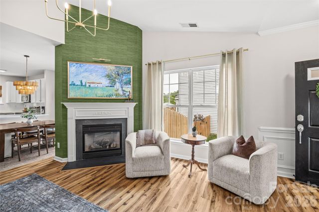 1732 Crabapple Tree Lane, Charlotte, NC 28214