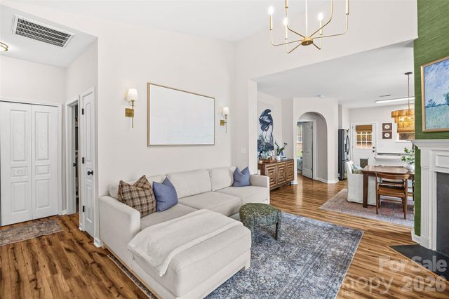 1732 Crabapple Tree Lane, Charlotte, NC 28214