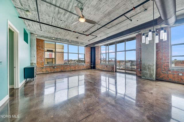 745 Washington Street, 601, Toledo, OH 43604