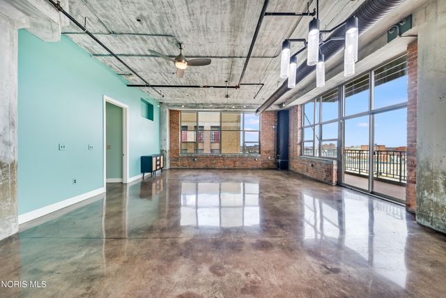 745 Washington Street, 601, Toledo, OH 43604