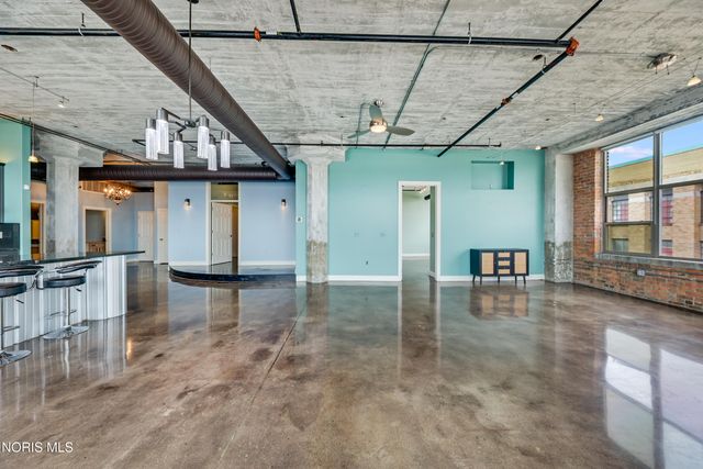 745 Washington Street, 601, Toledo, OH 43604