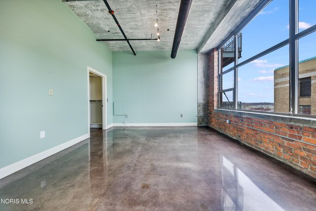 745 Washington Street, 601, Toledo, OH 43604