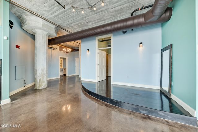 745 Washington Street, 601, Toledo, OH 43604