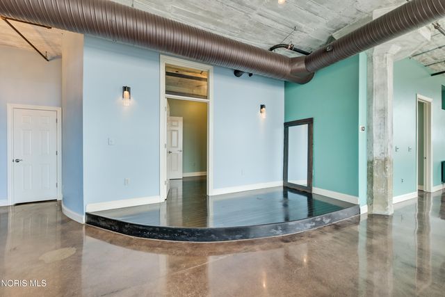 745 Washington Street, 601, Toledo, OH 43604