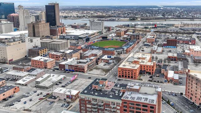 745 Washington Street, 601, Toledo, OH 43604