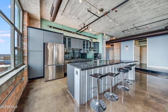 745 Washington Street, 601, Toledo, OH 43604