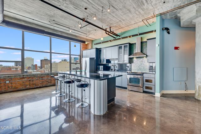 745 Washington Street, 601, Toledo, OH 43604