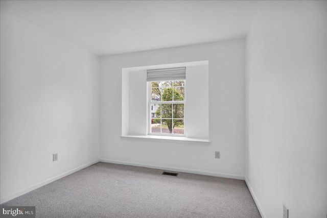 48 COUNTRY CLUB RD, Pine Hill, NJ 08021