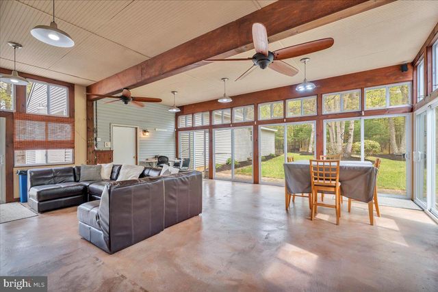 48 COUNTRY CLUB RD, Pine Hill, NJ 08021