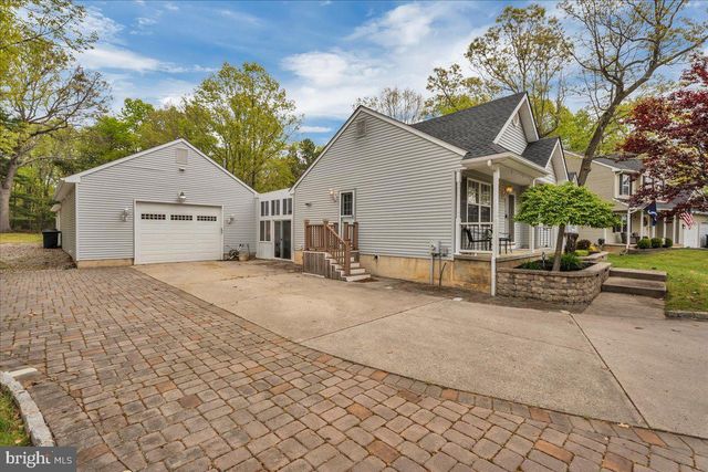 48 COUNTRY CLUB RD, Pine Hill, NJ 08021