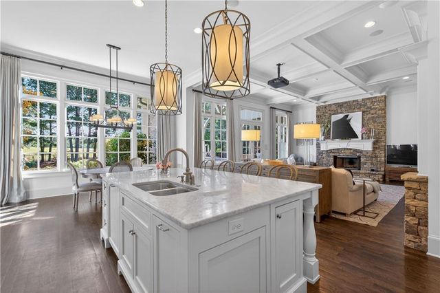 4915 Kettle River Point, Suwanee, GA 30024