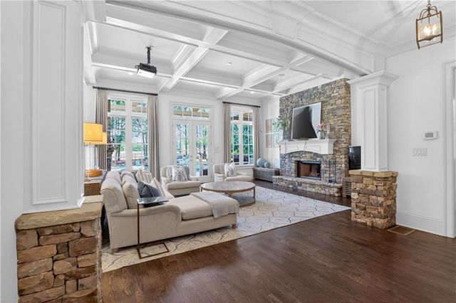 4915 Kettle River Point, Suwanee, GA 30024
