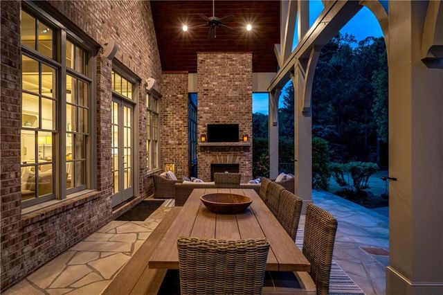 4915 Kettle River Point, Suwanee, GA 30024