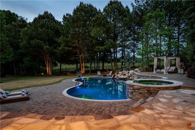 4915 Kettle River Point, Suwanee, GA 30024