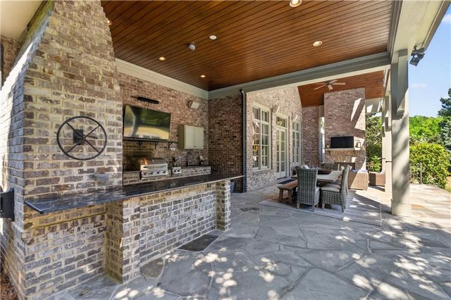 4915 Kettle River Point, Suwanee, GA 30024