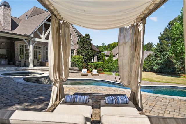 4915 Kettle River Point, Suwanee, GA 30024