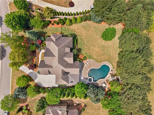 4915 Kettle River Point, Suwanee, GA 30024