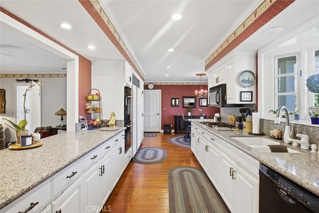 2033 Holiday, Newport Beach, CA 92660