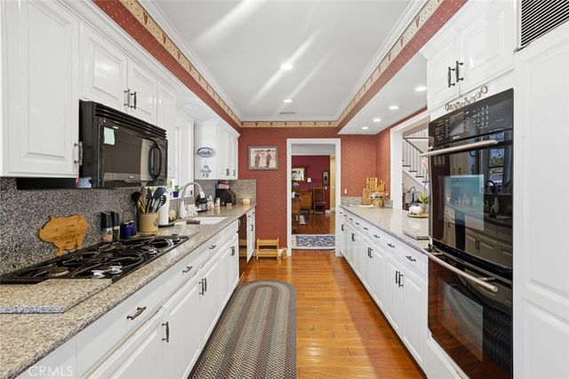 2033 Holiday, Newport Beach, CA 92660