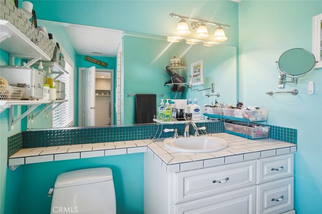 2033 Holiday, Newport Beach, CA 92660