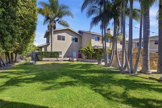 2033 Holiday, Newport Beach, CA 92660