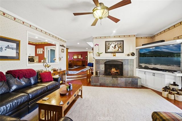 2033 Holiday, Newport Beach, CA 92660