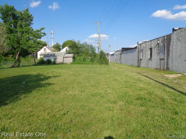 6041 Casmere Street, Hamtramck, MI 48212