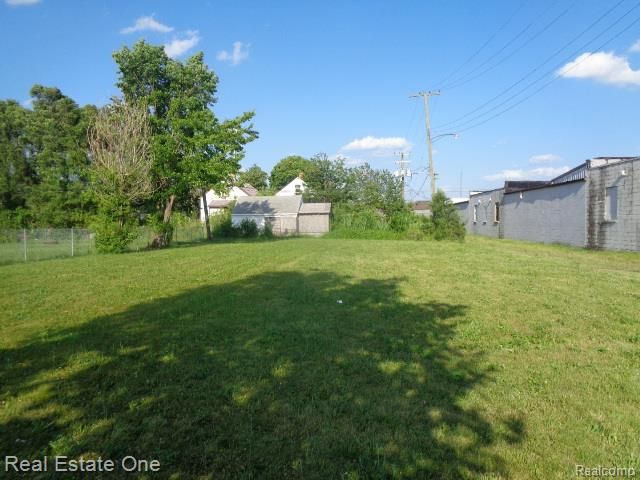 6041 Casmere Street, Hamtramck, MI 48212