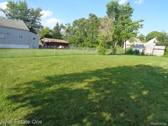 6041 Casmere Street, Hamtramck, MI 48212