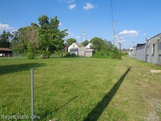 6041 Casmere Street, Hamtramck, MI 48212