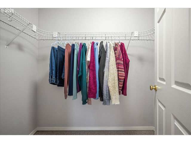 15988 Sw ROTH Dr, Beaverton, OR 97078