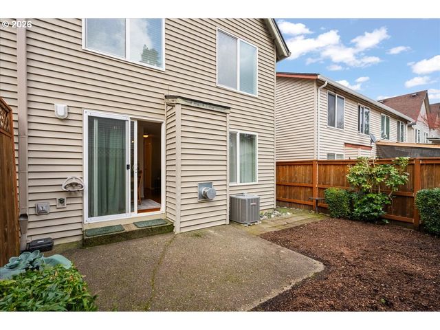 15988 Sw ROTH Dr, Beaverton, OR 97078