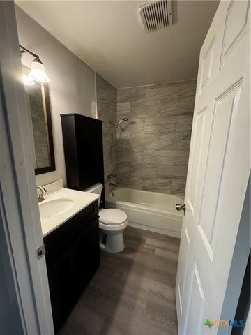 602 W Avenue B, Copperas Cove, TX 76522