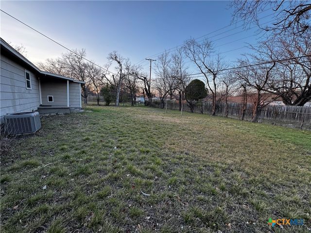 602 W Avenue B, Copperas Cove, TX 76522