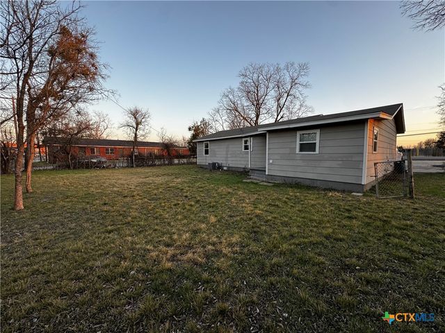 602 W Avenue B, Copperas Cove, TX 76522