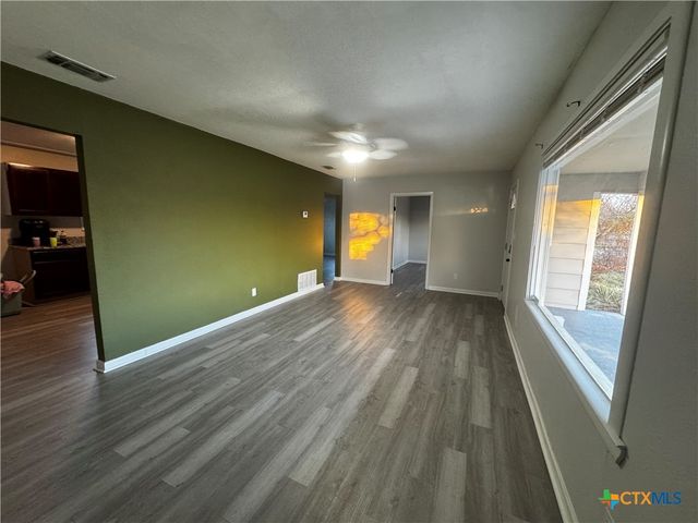 602 W Avenue B, Copperas Cove, TX 76522