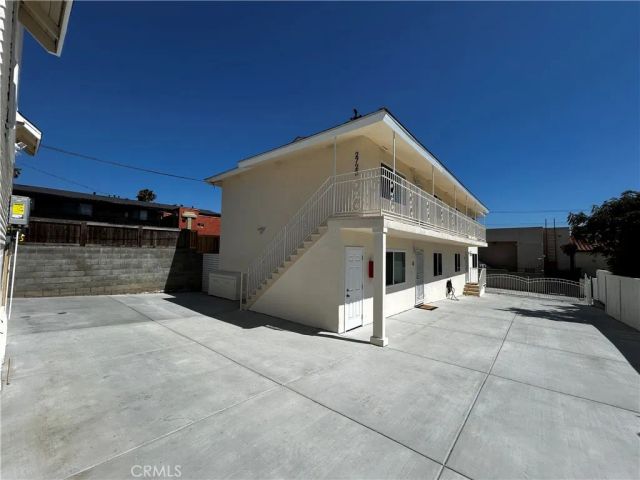 2720 E Wall Street, Signal Hill, CA 90755