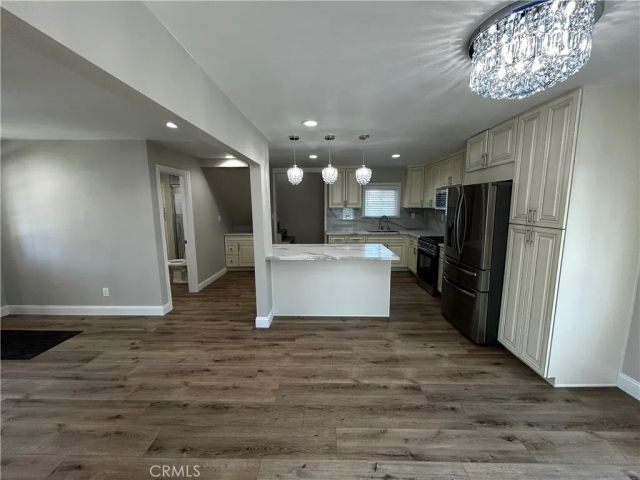 2720 E Wall Street, Signal Hill, CA 90755
