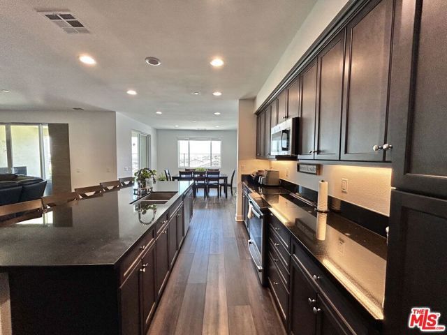 39186 Pinto Court, Palmdale, CA 93551