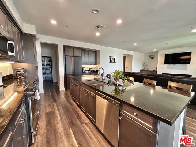 39186 Pinto Court, Palmdale, CA 93551