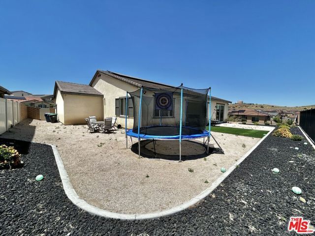 39186 Pinto Court, Palmdale, CA 93551