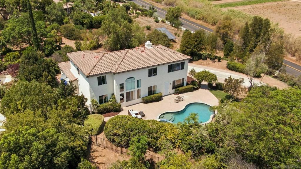 3380 Vista Norte, Escondido, CA 92025