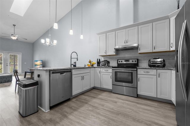 1088 NW 126 WAY, Newberry, FL 32669