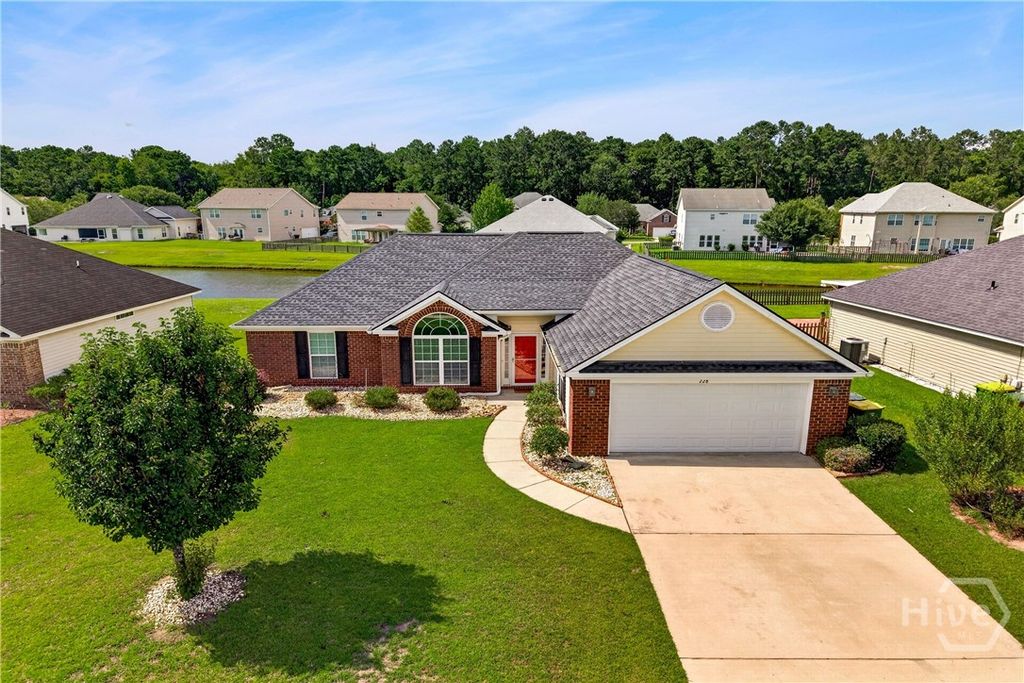 Image 1 of property listing at 228 Pampas Drive, Pooler, GA 31322