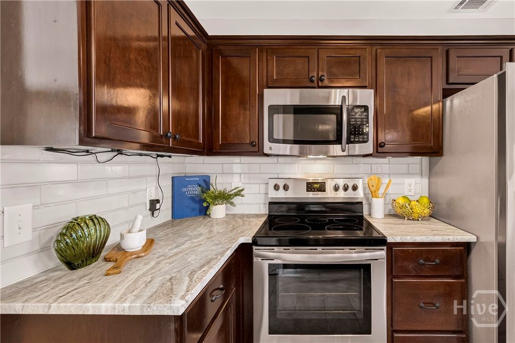 Image 10 of property listing at 228 Pampas Drive, Pooler, GA 31322