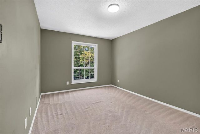 1511 Hampton Hall Drive 18, Chesterfield, MO 63017