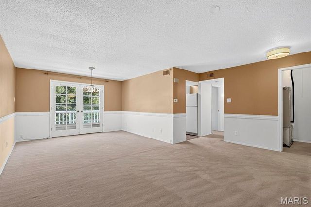 1511 Hampton Hall Drive 18, Chesterfield, MO 63017