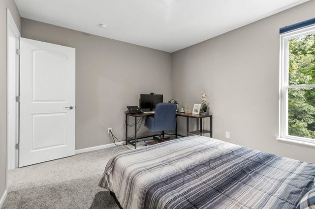 404 Colony Ridge Drive, Delaware, OH 43015